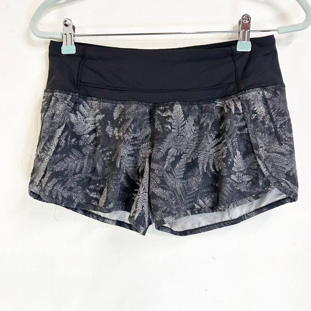 Lululemon Run Times Short 4-way Stretch 4" Tropical Print Black Gray Size 4